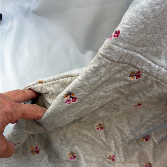 Draper James Gray Sweatshirt Dress, Pink Floral Embroidery, Size Large, Preowned - Picture 4 of 9